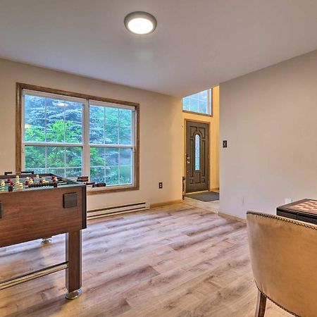Spacious Tobyhanna Home With Lake Access And Fire Pit! Exterior foto