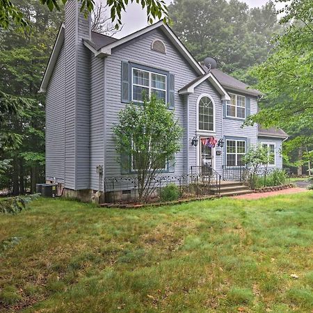 Spacious Tobyhanna Home With Lake Access And Fire Pit! Exterior foto